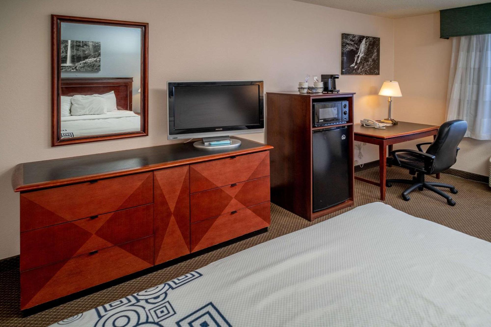 Rodeway Inn Barboursville Exteriér fotografie