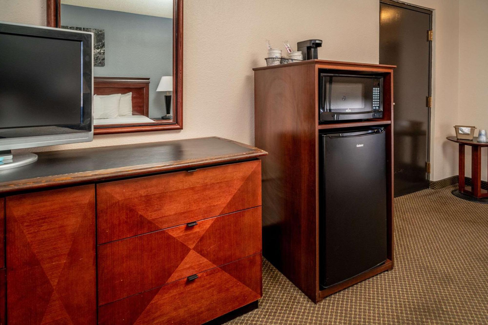 Rodeway Inn Barboursville Exteriér fotografie