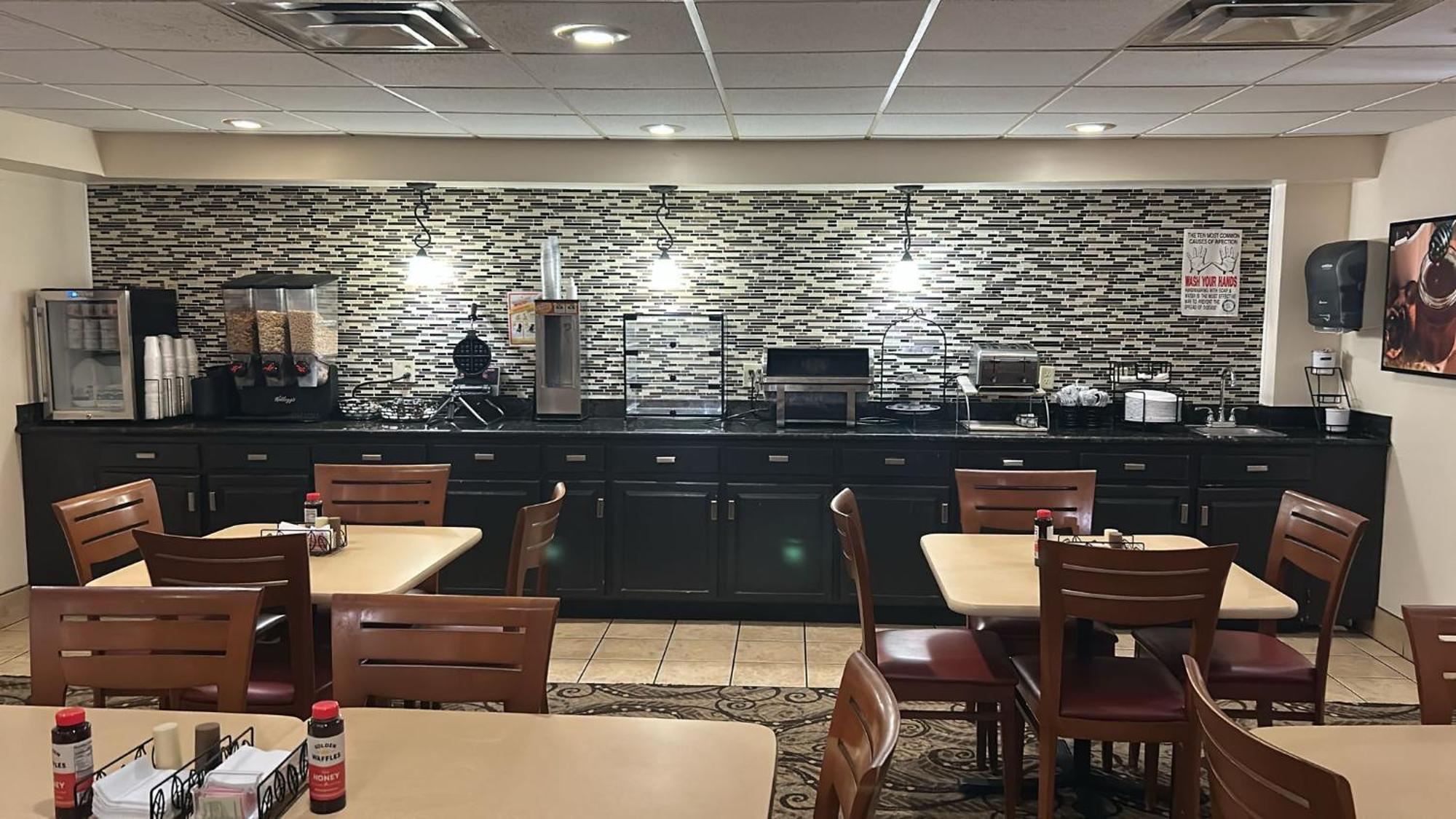 Rodeway Inn Barboursville Exteriér fotografie