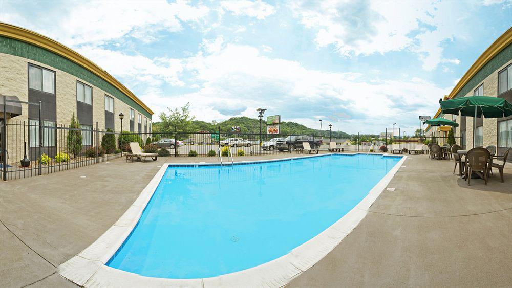 Rodeway Inn Barboursville Exteriér fotografie